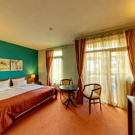 Famil - Adults Only 3*