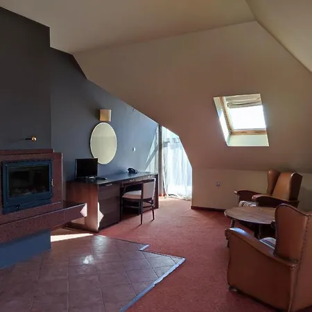 Famil - Adults Only 3* Banszko