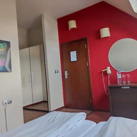 Famil - Adults Only バンスコ