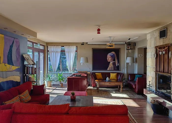 Famil - Adults Only 반스코